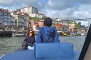 Porto: crociera al tramonto sotto i 6 ponti con vino Porto