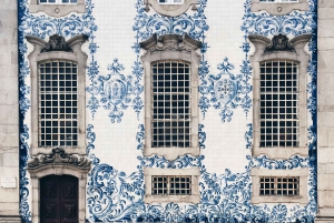 Porto: a ride along the coast in a fun eco-friendly car