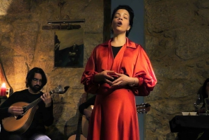 Porto: All-Inclusive Fado Dinner Show and Night Tour