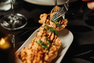 Porto: All-Inclusive Fado Dinner Show and Night Tour