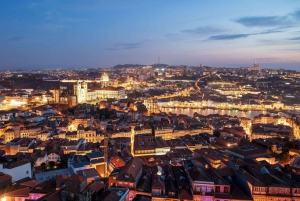 Porto: All-Inclusive Fado Dinner Show and Night Tour
