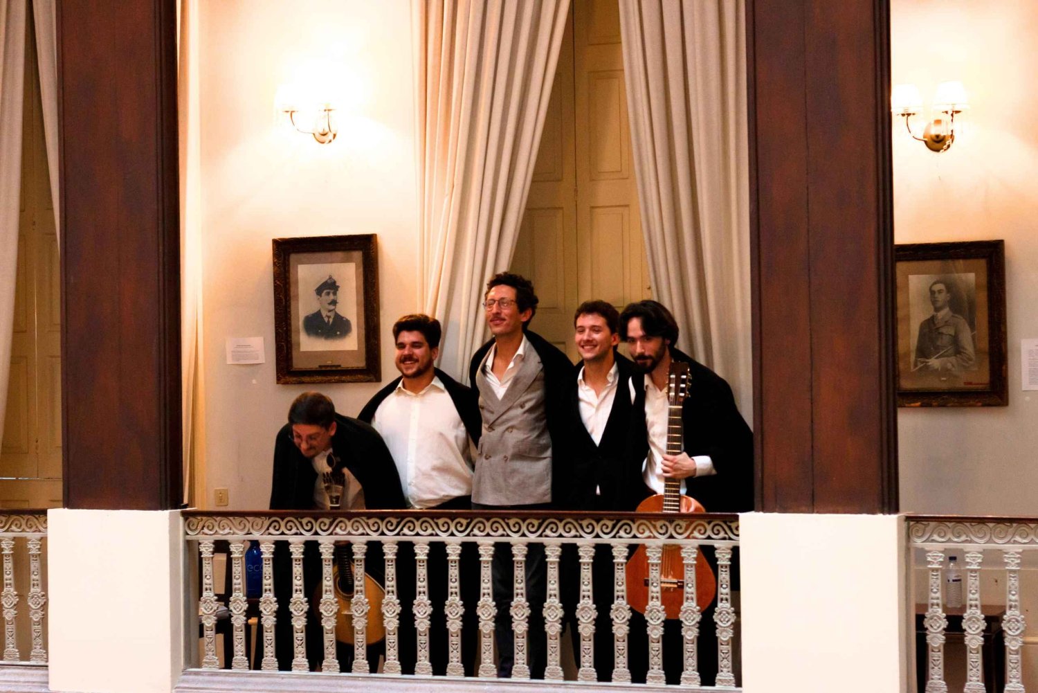 Porto: Unique Fado Show in a beautiful Palace (downtown)