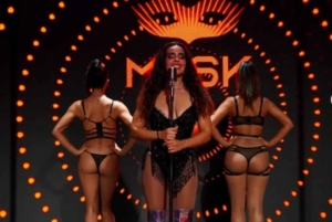 Porto: offerta di addio al celibato con un bicchiere di champagne o una bevanda