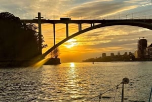 Porto Barca CONDIVISA: Ponti, foce del fiume e tramonto con bevande