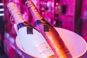 Porto: Spettacoli di cabaret e pali, offri un bicchiere di Champagne