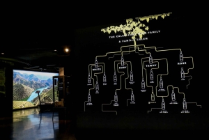 ポルト：チョコレート、チーズ、ワインの試飲ができるカレムセラー