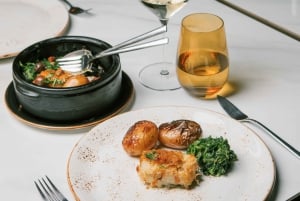 Porto: Visita à adega da Fonseca e espetáculo de fado com jantar opcional