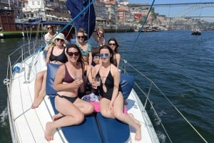 Porto: Charmant Vrijgezellenfeest op een zeilboot met drankjes
