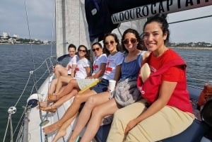 Porto: Charmant Vrijgezellenfeest op een zeilboot met drankjes