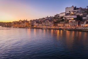 Porto: Charmante Segelbootfahrt bei Sonnenuntergang