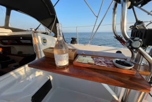 Porto: Charmante Segelbootfahrt bei Sonnenuntergang