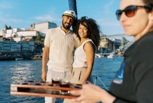 Porto : charmante croisière en voilier avec vin de Porto, option coucher de soleil