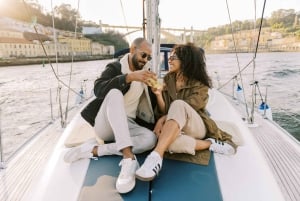 Porto : charmante croisière en voilier avec vin de Porto, option coucher de soleil