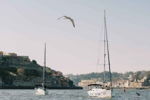 Porto : charmante croisière en voilier avec vin de Porto, option coucher de soleil