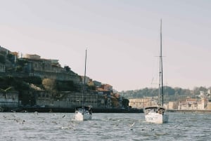 Porto : charmante croisière en voilier avec vin de Porto, option coucher de soleil