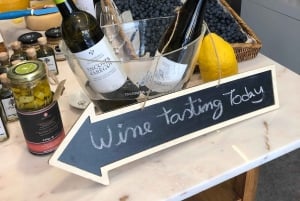 Oporto: Degustación de Queso y Vino de Oporto en un Lugar Único