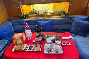 ポルト：ドウロ川の豪華客船でのクリスマス・クルーズとワイン・テイスティング