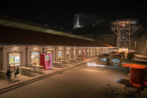 Porto: Christmas Lights Private & Flexible Walking Tour