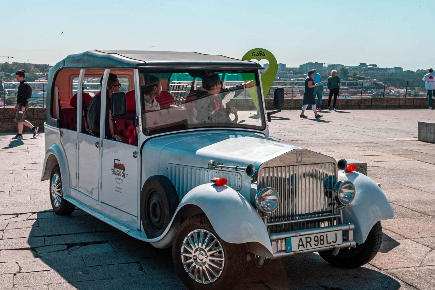 Porto: City Center Eco Car Tour