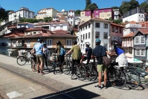 Porto: Byens højdepunkter 3-timers guidet byrundvisning på elcykel