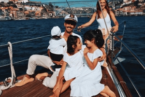 Porto: Passeio de barco clássico pelo rio Douro