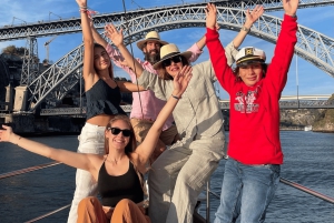Porto: Passeio de barco clássico pelo rio Douro