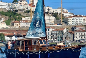 Porto: Passeio de barco clássico pelo rio Douro