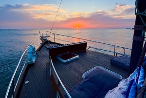 Porto: Passeio de barco clássico pelo rio Douro