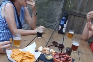 Porto: Craft Beer Tasting Tour paikallisten välipalojen kanssa