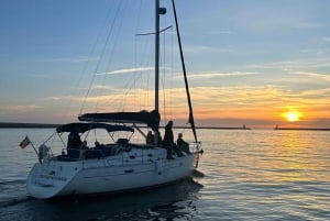 Porto : charmante croisière en voilier avec vin de Porto, option coucher de soleil
