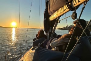 Porto : charmante croisière en voilier avec vin de Porto, option coucher de soleil