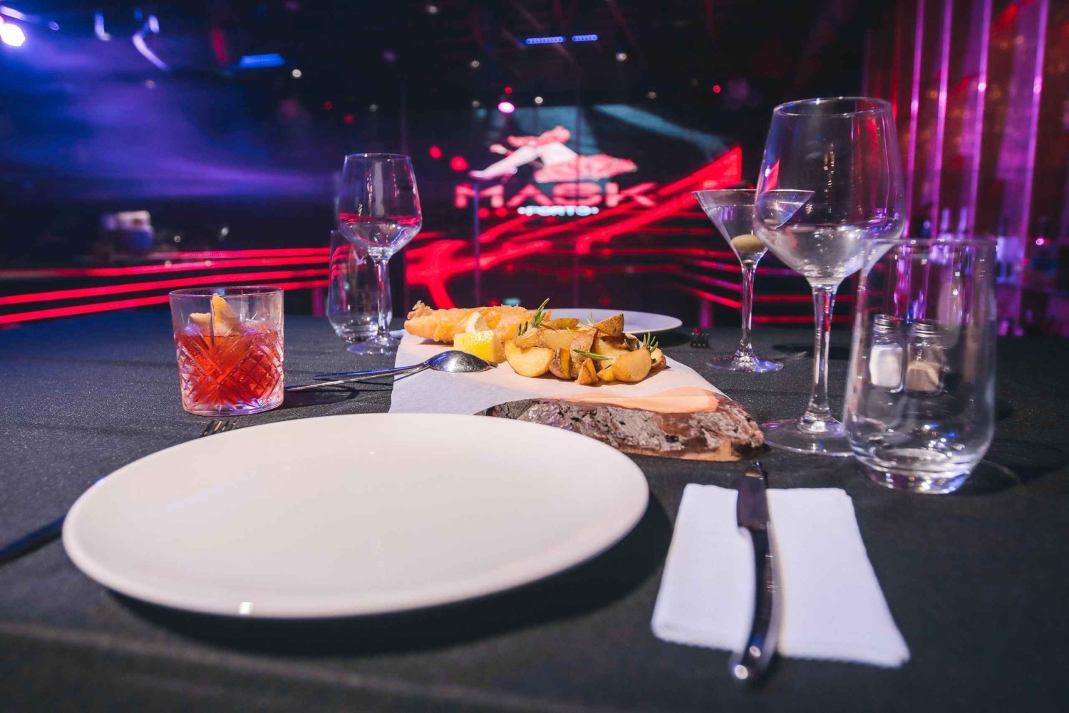 Porto : Dîner avec spectacle de cabaret et de perche