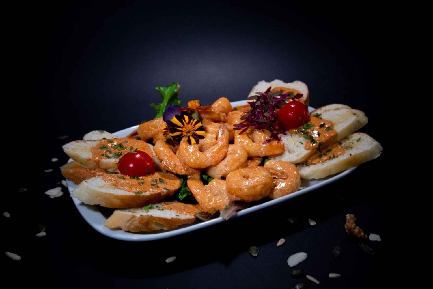 Porto: Dinner with Cabaret & Pole Shows