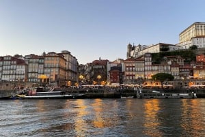 Porto: Cruzeiro Privado em Iate no Rio Douro com Degustação
