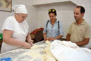 Porto : Excursion d'une journée dans la vallée du Douro avec déjeuner et village de Favaios