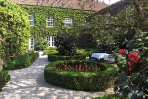 Porto : Visite de la vallée du Douro avec 3 dégustations, déjeuner et croisière Opt. Croisière