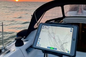 Porto : Best Exclusive Charming Sailboat Sunset (coucher de soleil en bateau à voile)