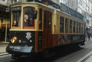 Porto: Espetáculo de Fado com Jantar numa Casa de Fado Tradicional