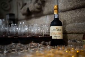 'Porto: Fado Show z wycieczką z przewodnikiem po zabytkowym klasztorze'