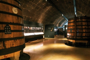 Porto: Fonseca Cellar Tour & 1 WOW Museum