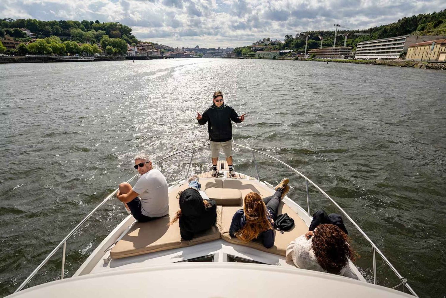 Porto: Guide Boat tour with tasting of 4 Port wines