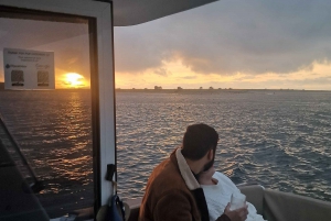 Porto: Passeio de barco com guia e degustação de 4 vinhos do Porto