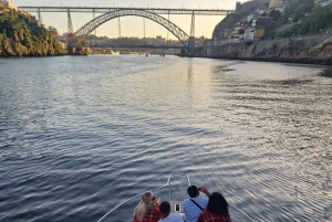 Porto: Guide Boat tour with tasting of 4 Port wines