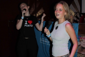 Porto: Kneipentour mit 7 Getränken, Spielen und VIP-Clubzugang