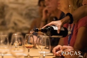 Porto: Tour guidato e degustazione di 3 vini di Porto a Poças