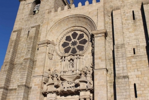 Porto: Guided Walking Tour and Lello Bookshop