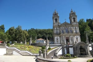 Porto: Guimarães & Braga Tour with Entry Tickets and Lunch