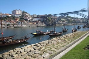 Visite d'une demi-journée à pied à Porto : Croisière fluviale et dégustation de vin