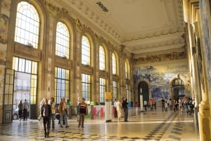 Porto: Historische e-biketour met gids