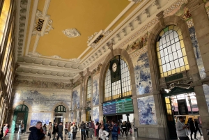 Porto: Historic Walking Tour with Local Guide